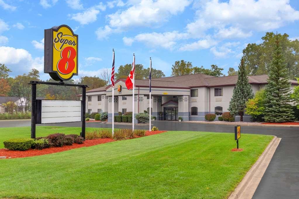 Super 8 By Wyndham Marysville/Port Huron Area Bagian luar foto