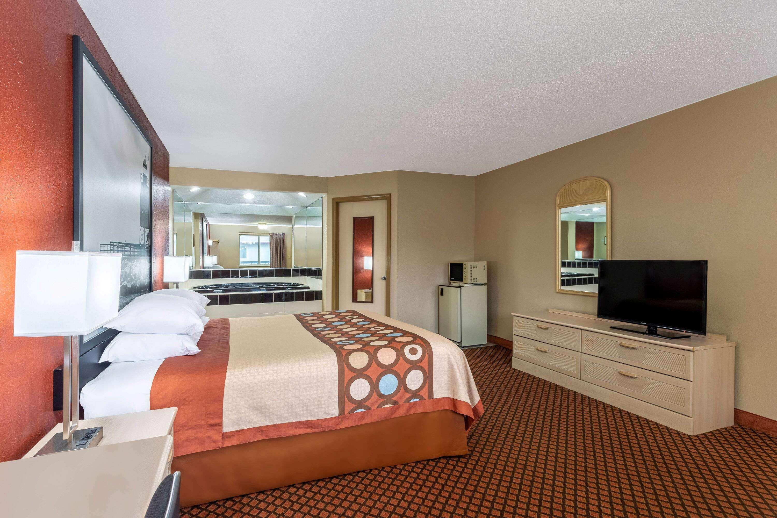 Super 8 By Wyndham Marysville/Port Huron Area Bagian luar foto