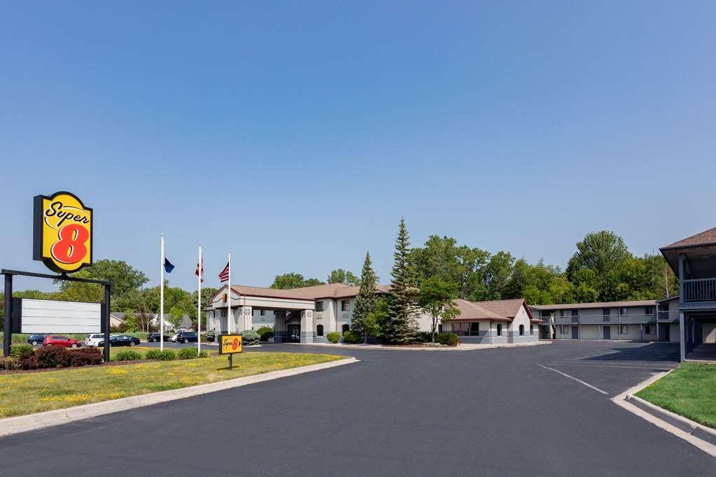 Super 8 By Wyndham Marysville/Port Huron Area Bagian luar foto