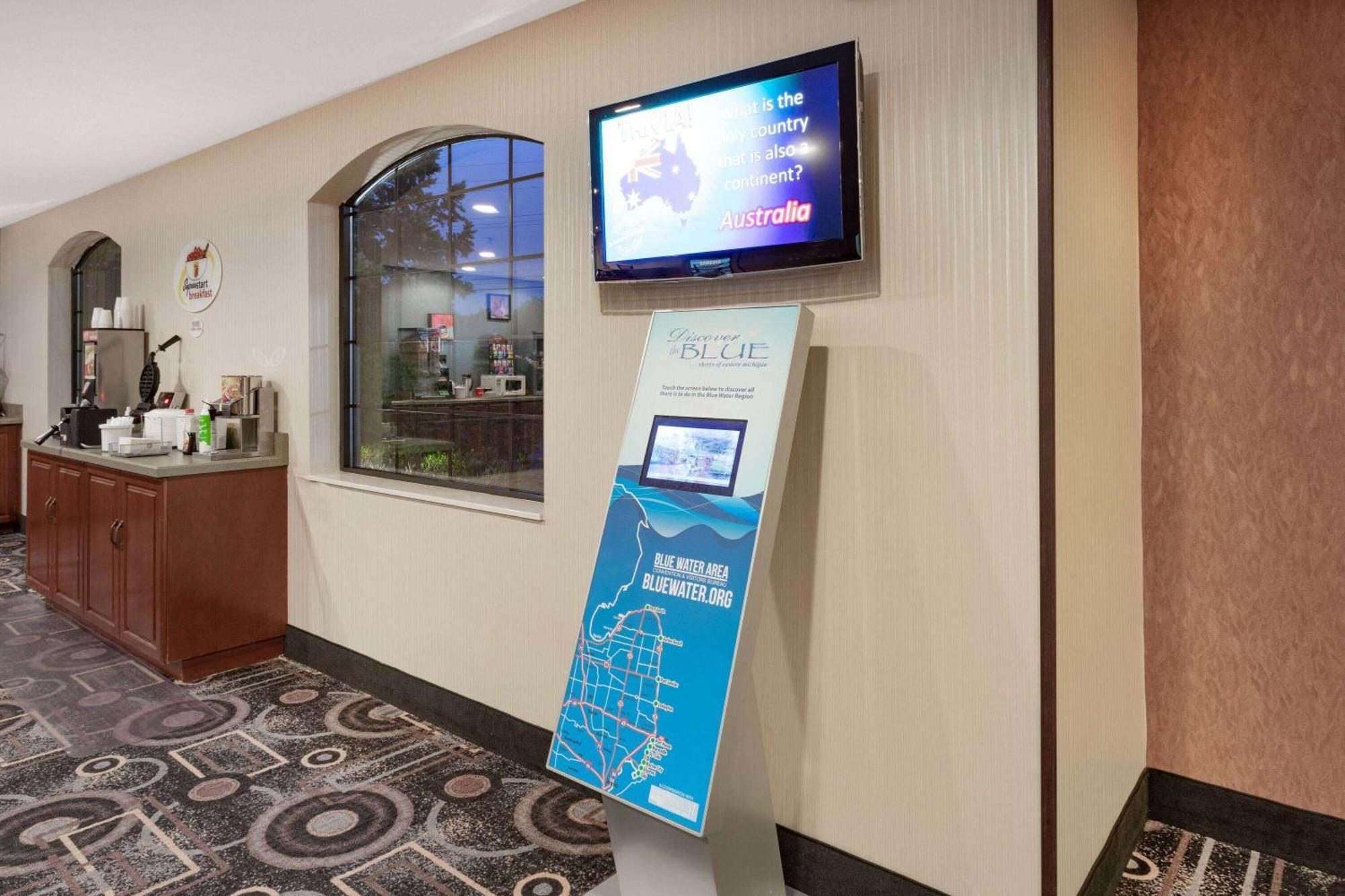 Super 8 By Wyndham Marysville/Port Huron Area Bagian luar foto