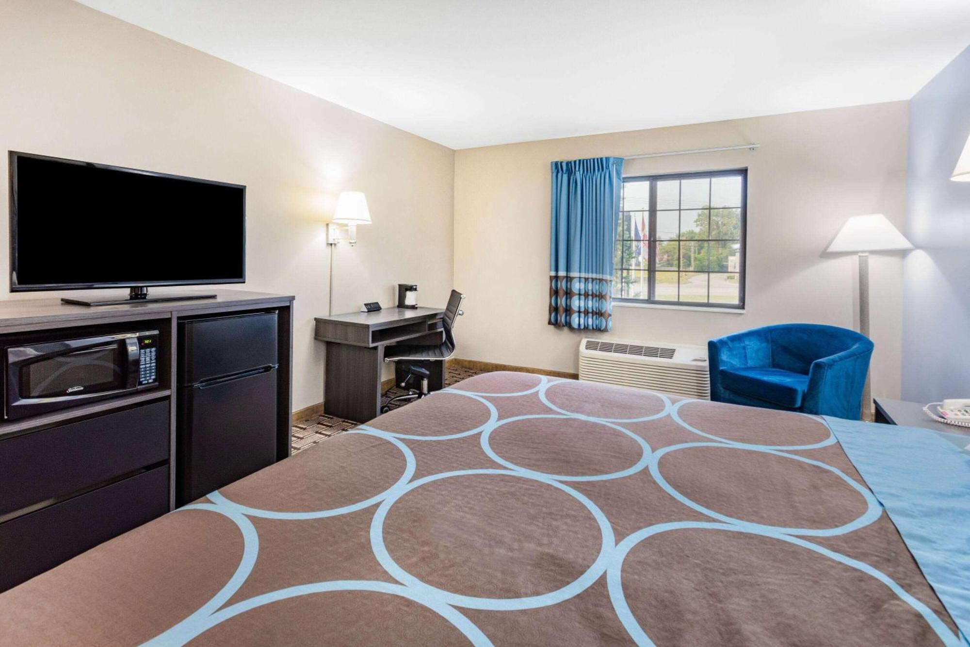 Super 8 By Wyndham Marysville/Port Huron Area Bagian luar foto
