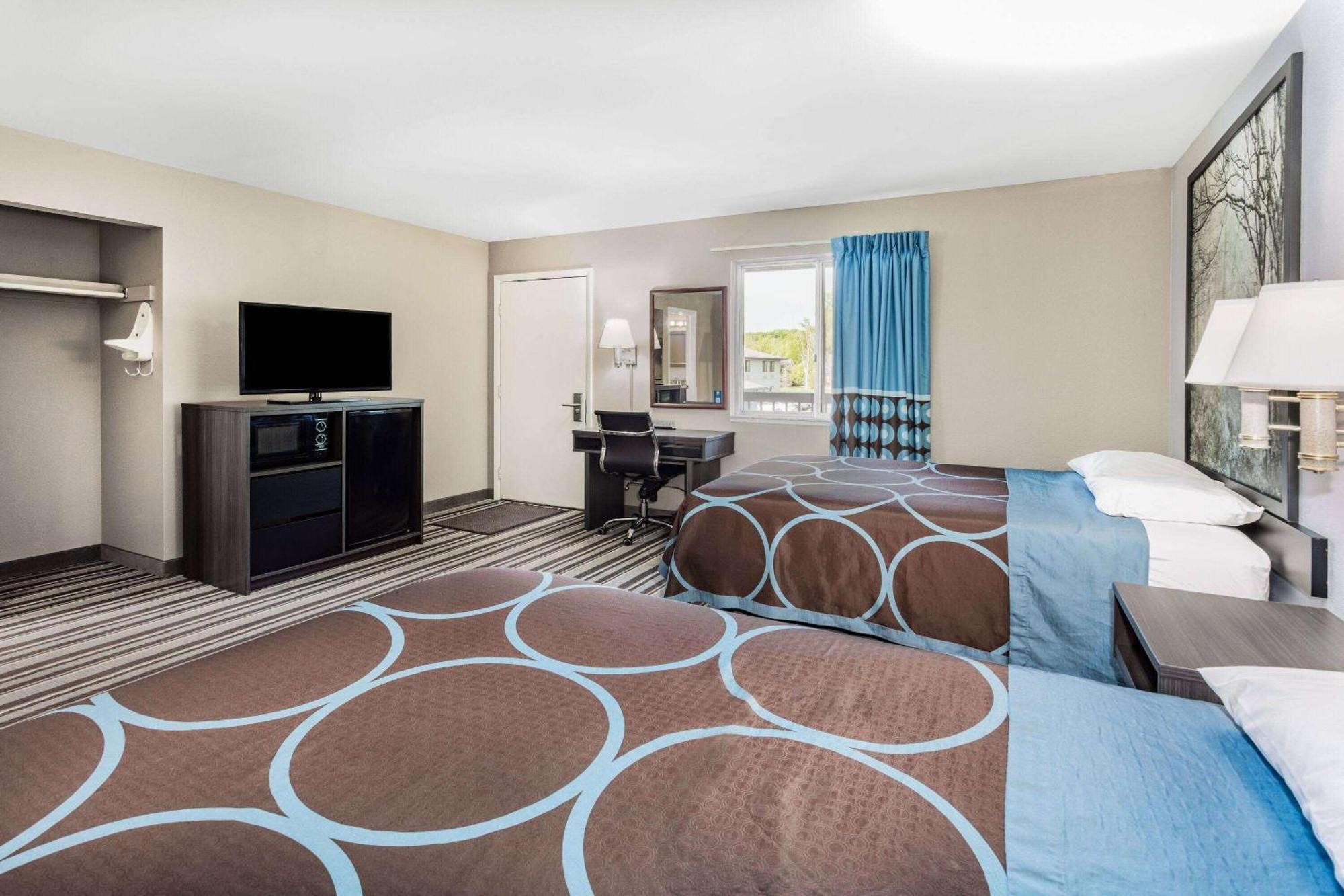 Super 8 By Wyndham Marysville/Port Huron Area Bagian luar foto