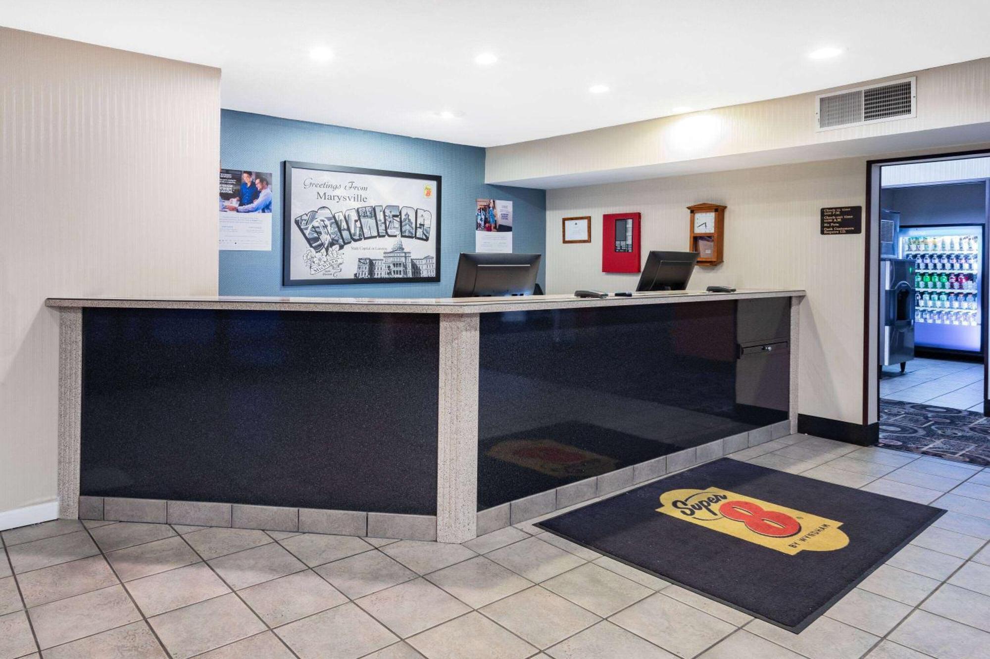 Super 8 By Wyndham Marysville/Port Huron Area Bagian luar foto